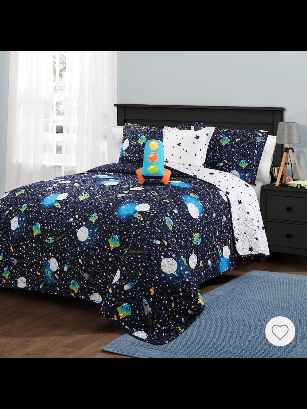 5pc Full/Queen Kids' Universe Reversible Quilt Set with Spaceship Throw Pillow